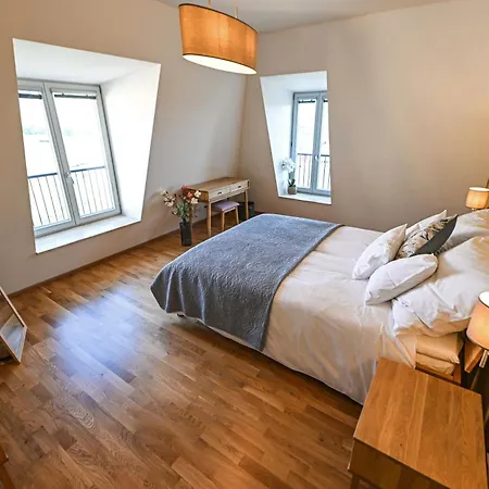 Apartment Opustena *